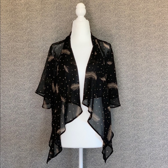 Forever 21 Tops - 💫✨Bohemian Feather Print Kimono✨💫